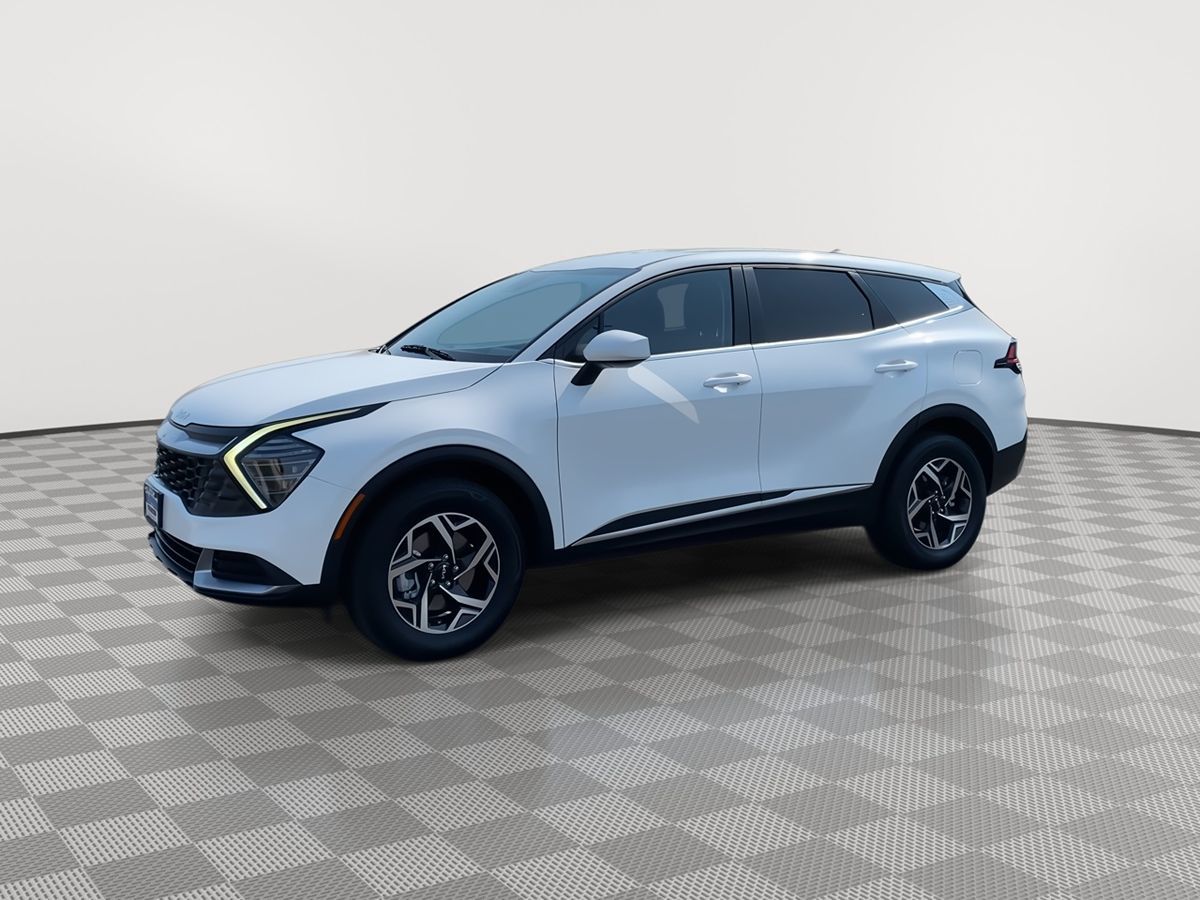 2024 Kia Sportage LX photo 3