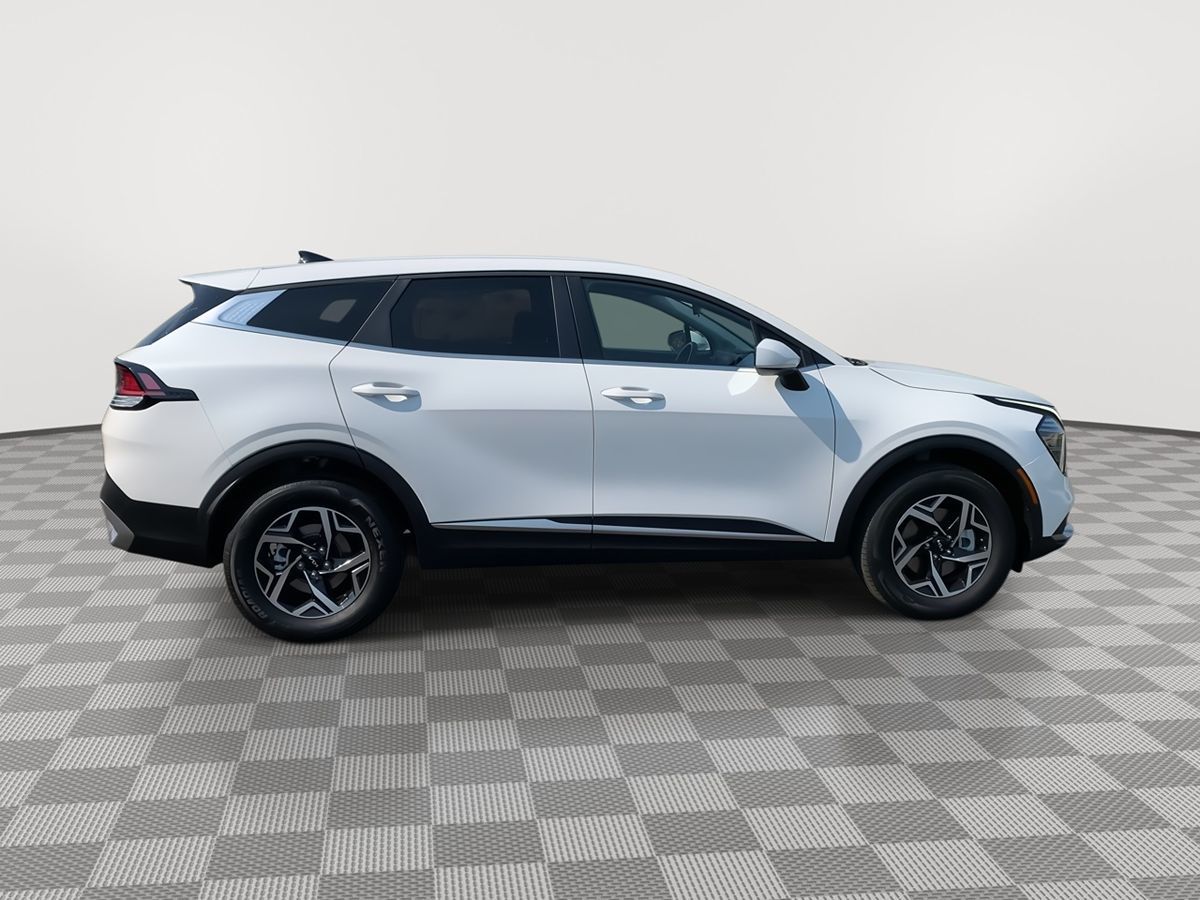 2024 Kia Sportage LX photo 8