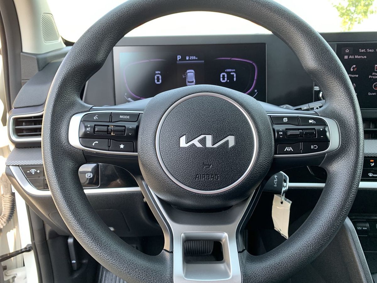 2024 Kia Sportage LX photo 14