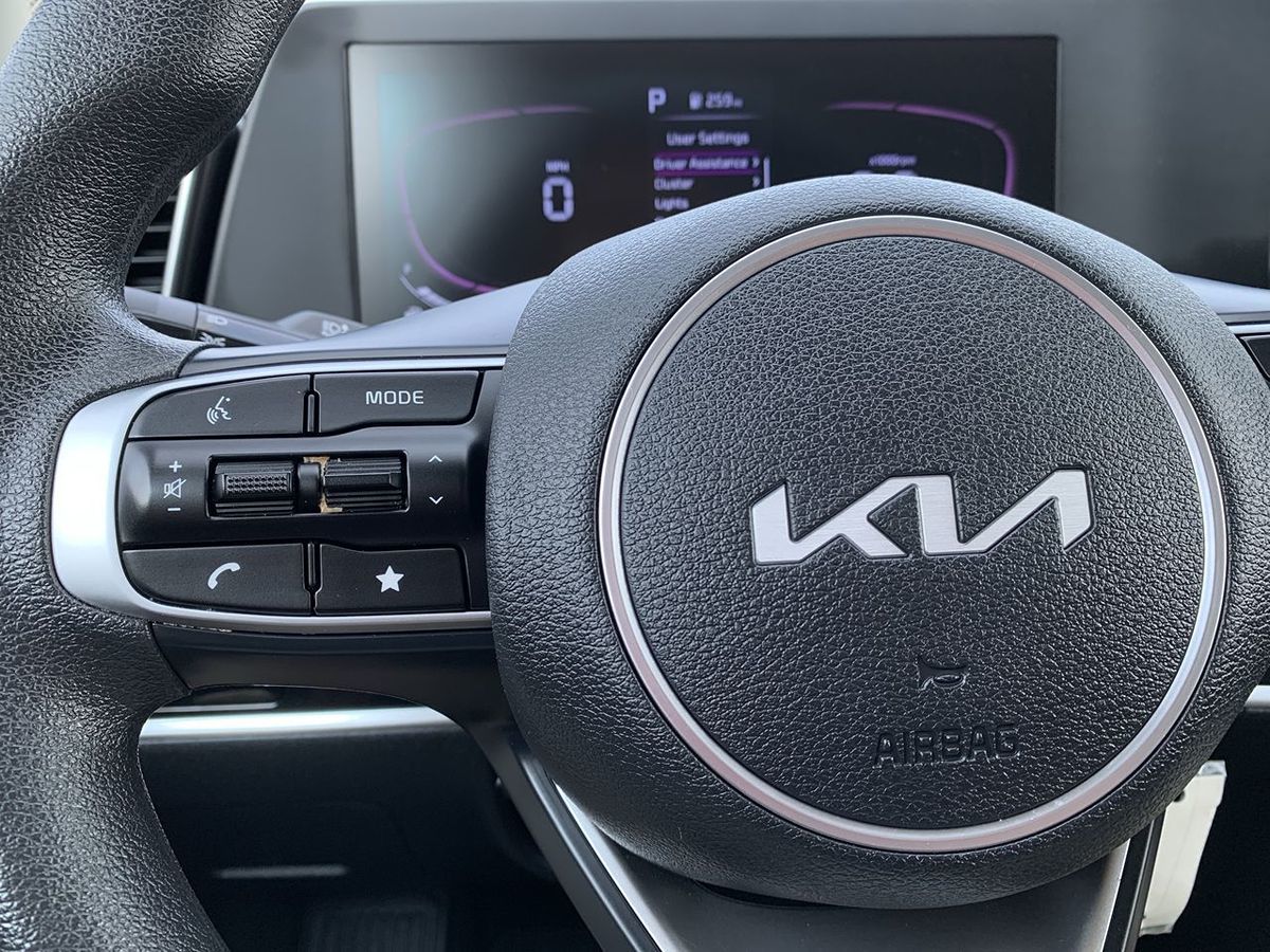2024 Kia Sportage LX photo 15