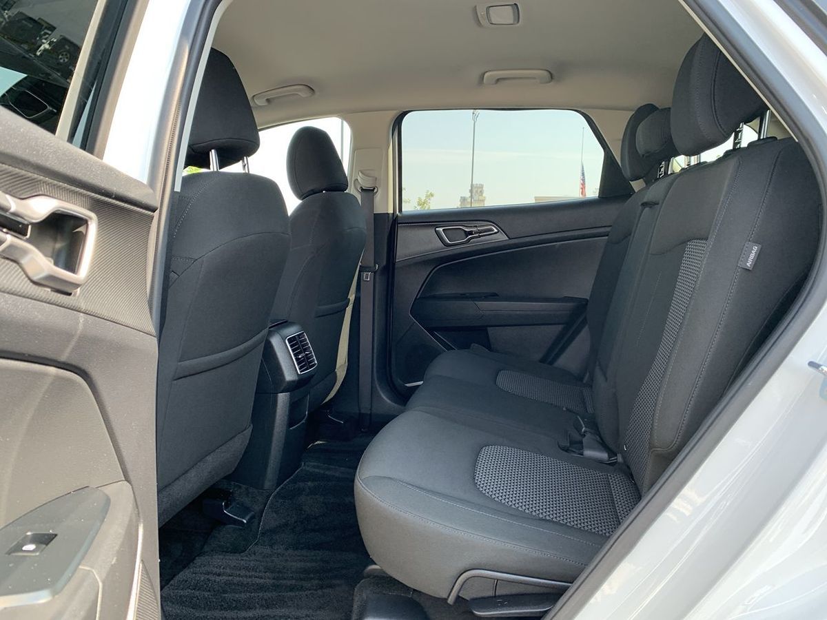 2024 Kia Sportage LX photo 22