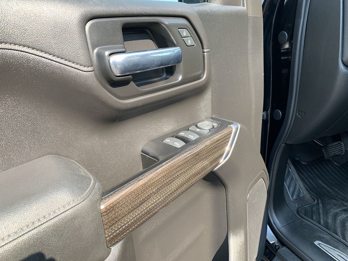 2019 Chevrolet Silverado 1500 LT photo 13