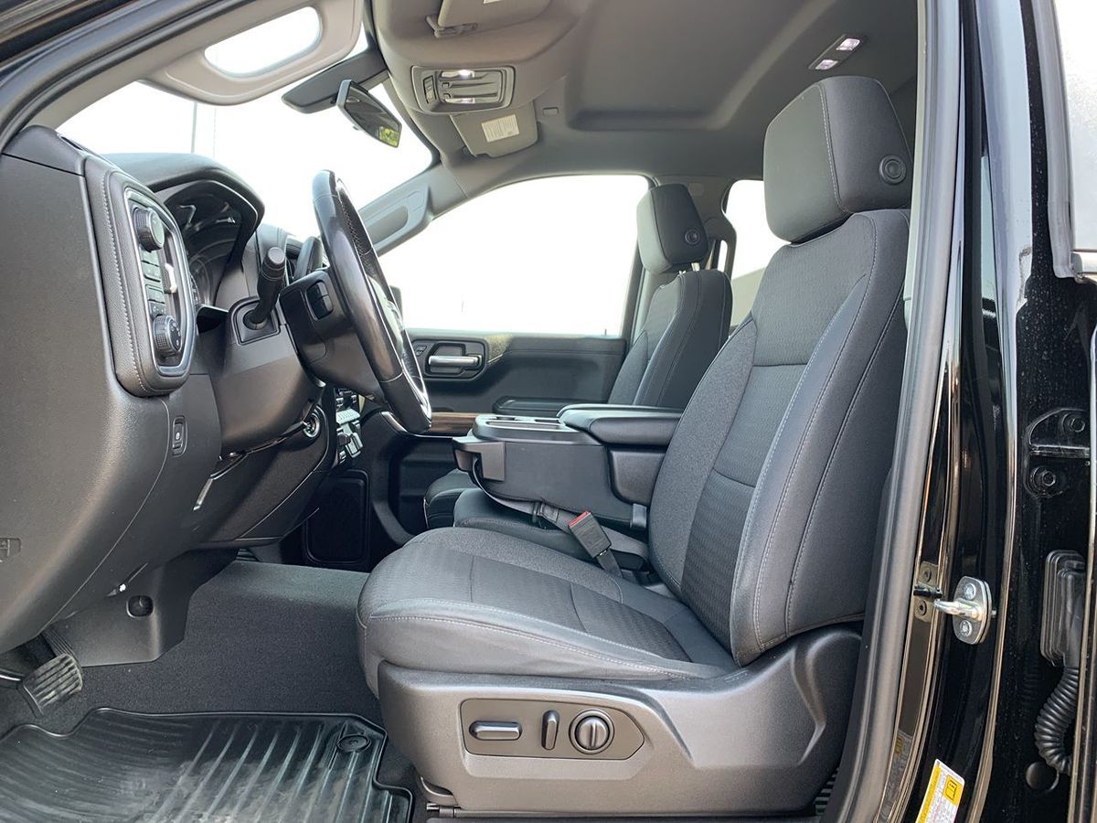2019 Chevrolet Silverado 1500 LT photo 24