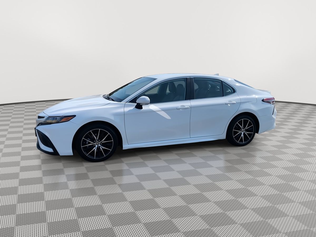 2023 Toyota Camry SE photo 4