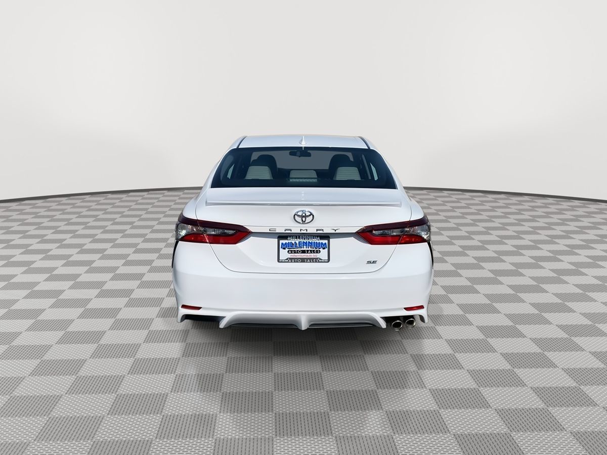 2023 Toyota Camry SE photo 7
