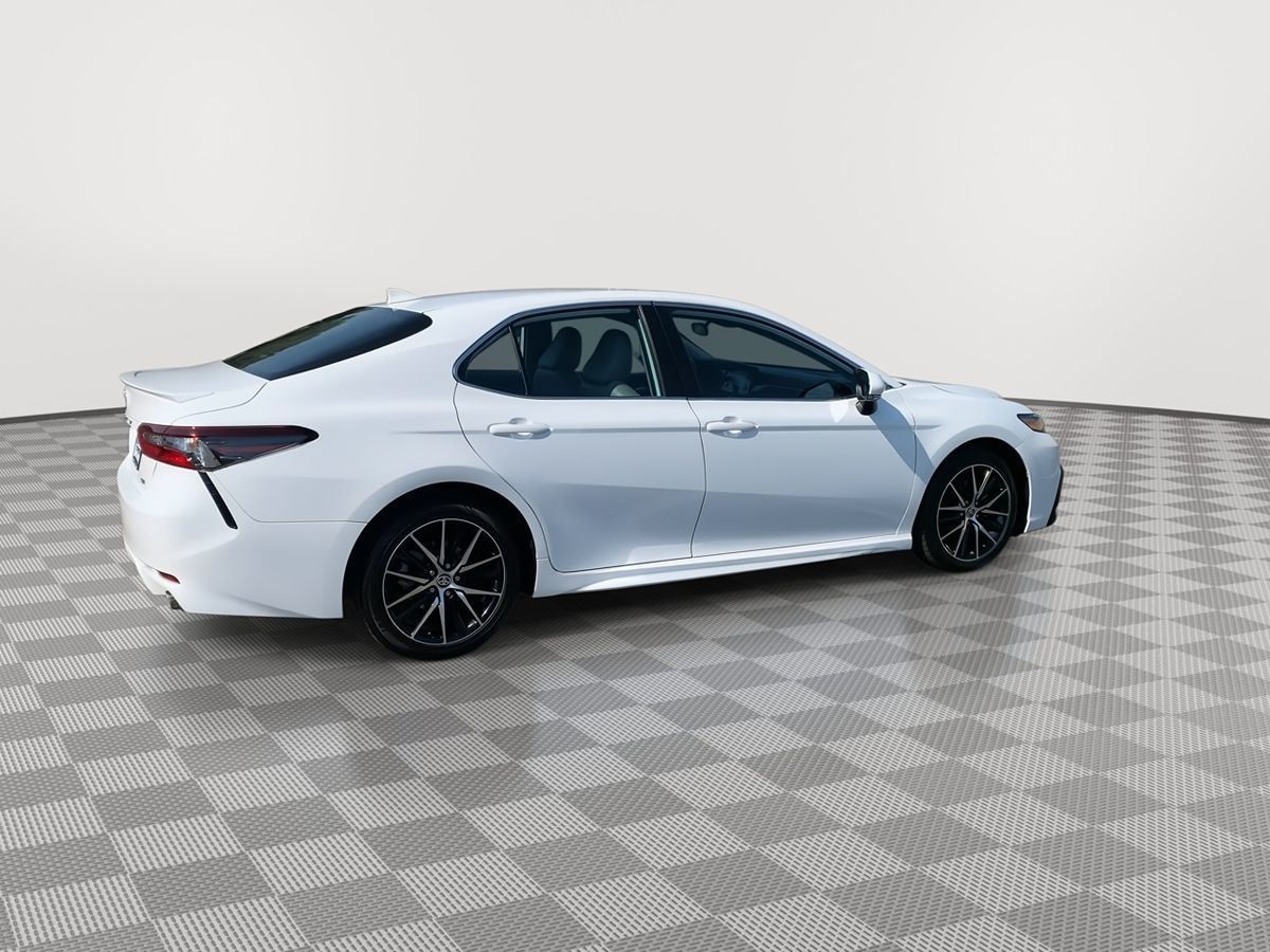 2023 Toyota Camry SE photo 8