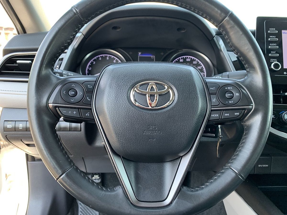 2023 Toyota Camry SE photo 17