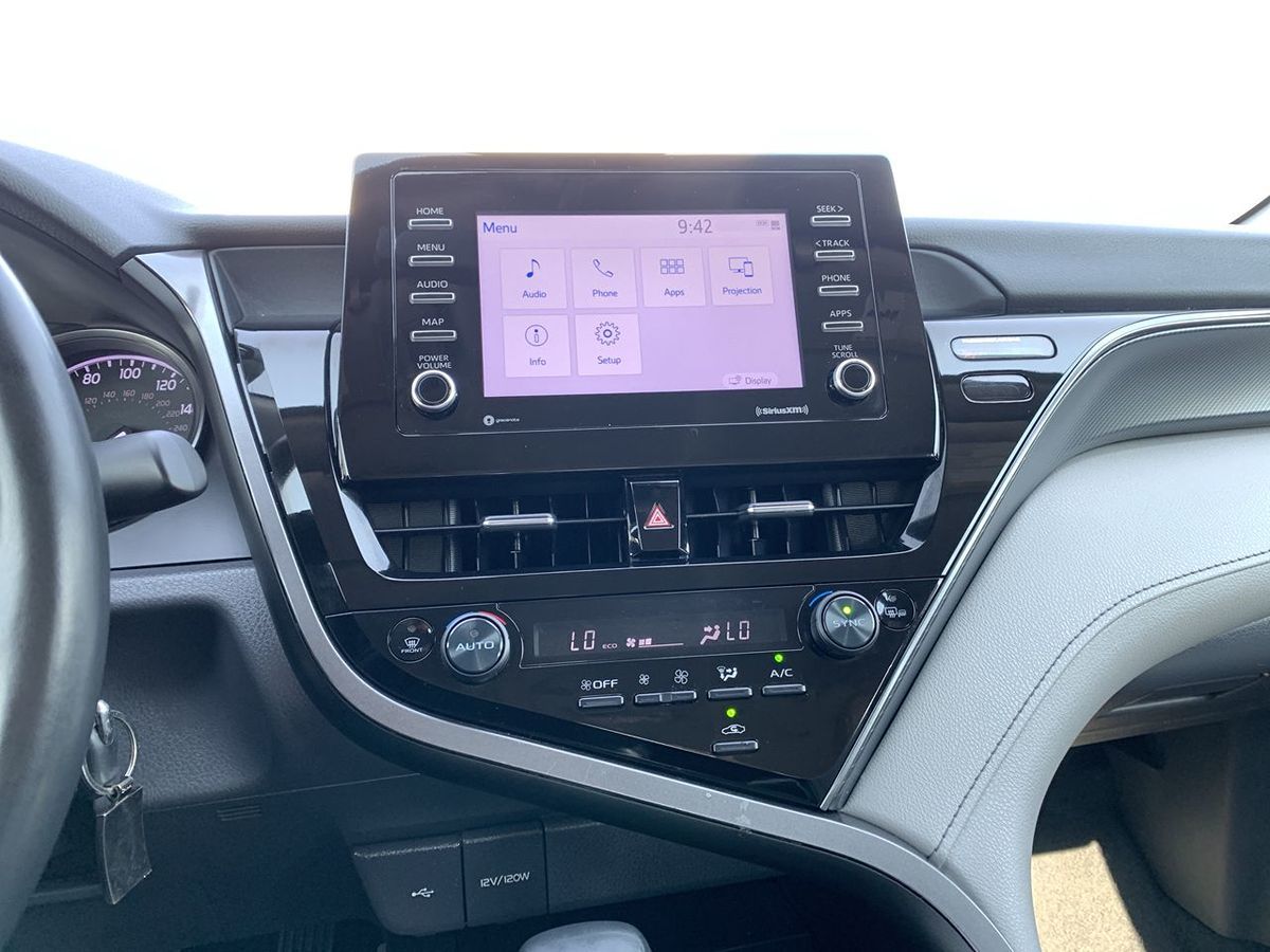 2023 Toyota Camry SE photo 21