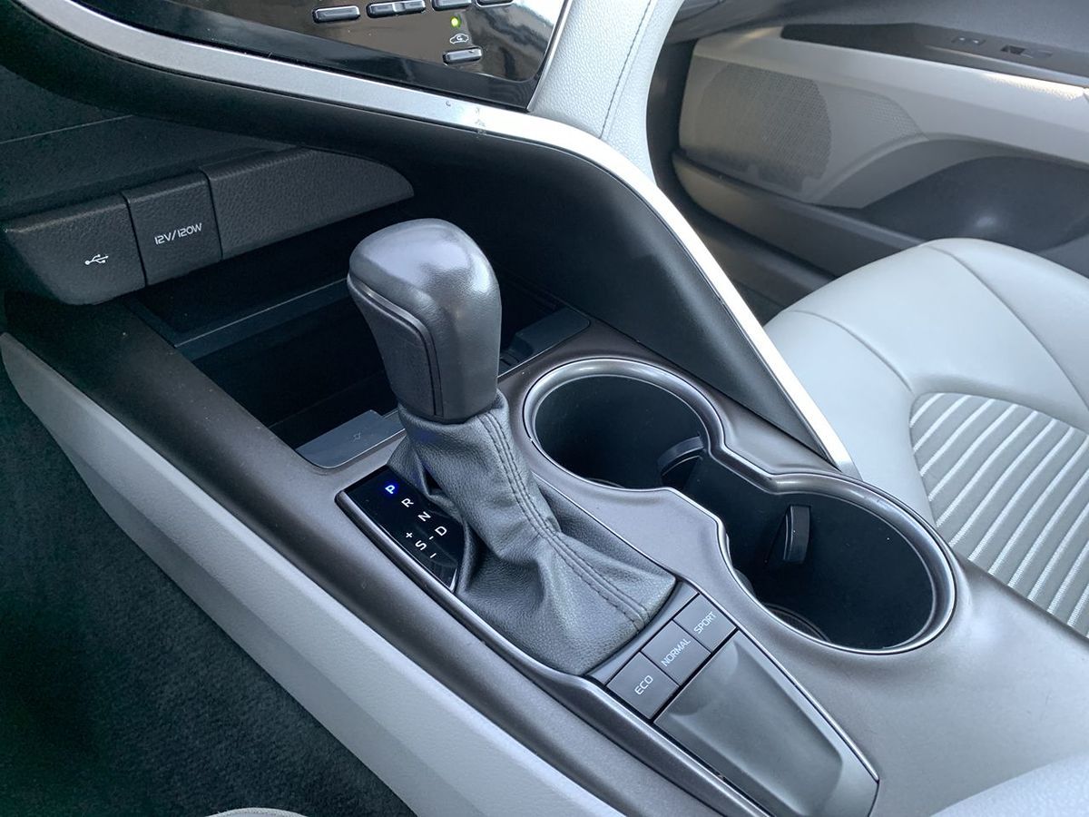 2023 Toyota Camry SE photo 24