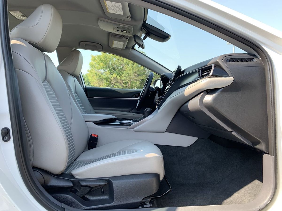 2023 Toyota Camry SE photo 28