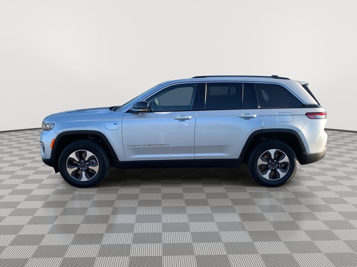 2023 Jeep Cherokee 4xe photo 4