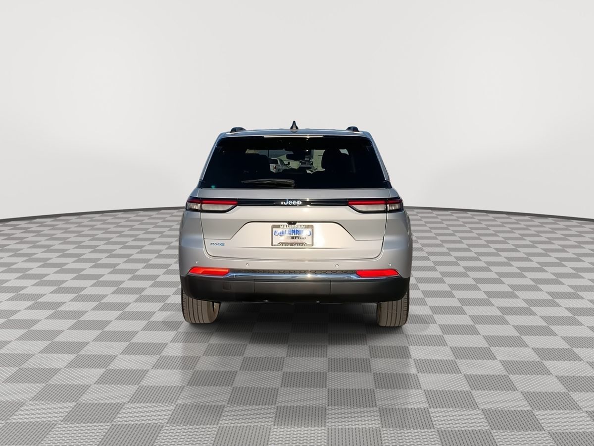 2023 Jeep Cherokee 4xe photo 6