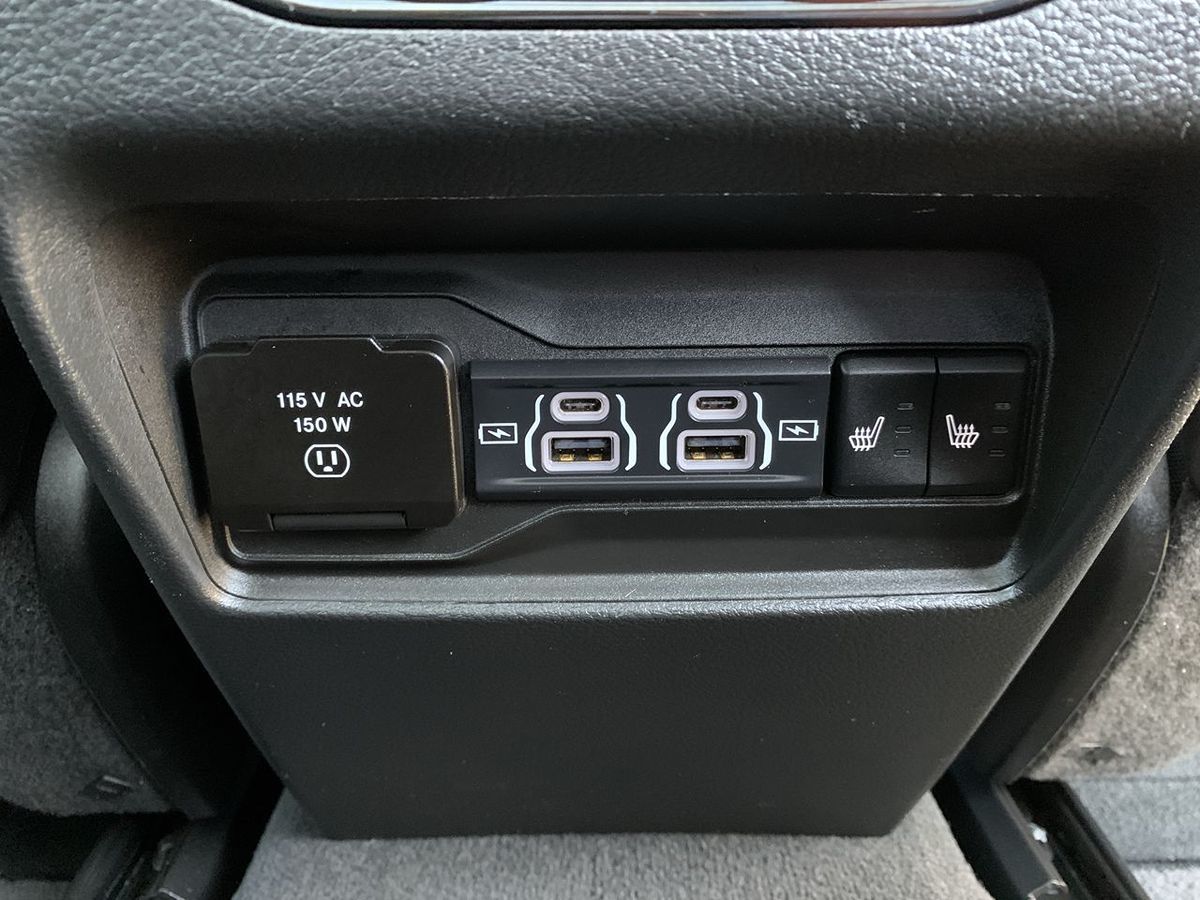 2023 Jeep Cherokee 4xe photo 32