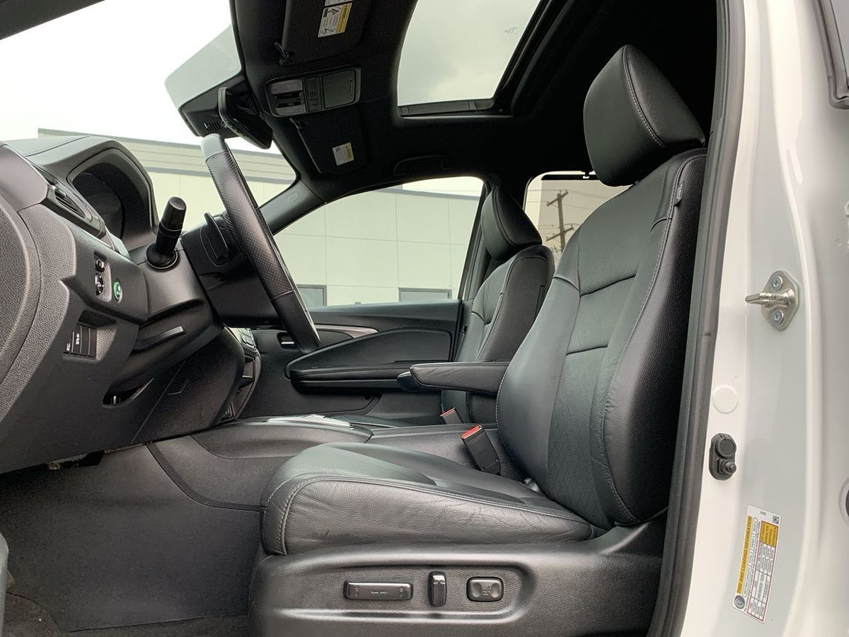 2019 Honda Passport EX-L photo 28