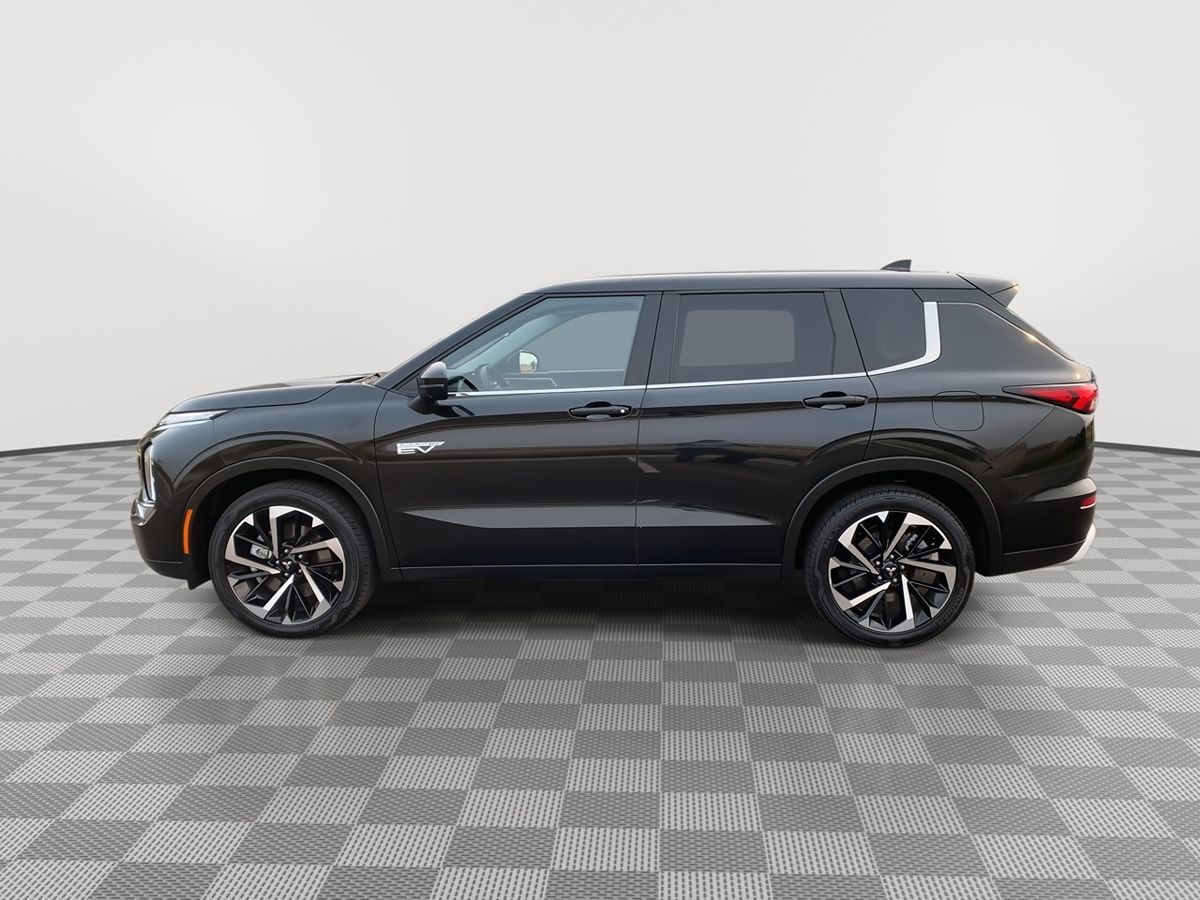 2023 Mitsubishi Outlander PHEV SE photo 5