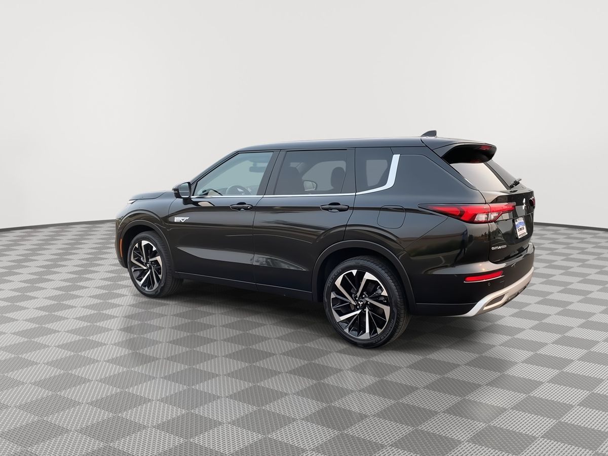 2023 Mitsubishi Outlander PHEV SE photo 6