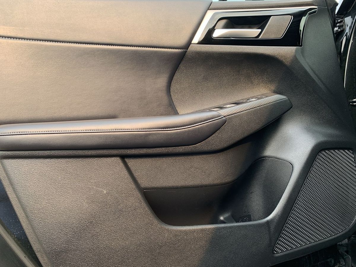 2023 Mitsubishi Outlander PHEV SE photo 16
