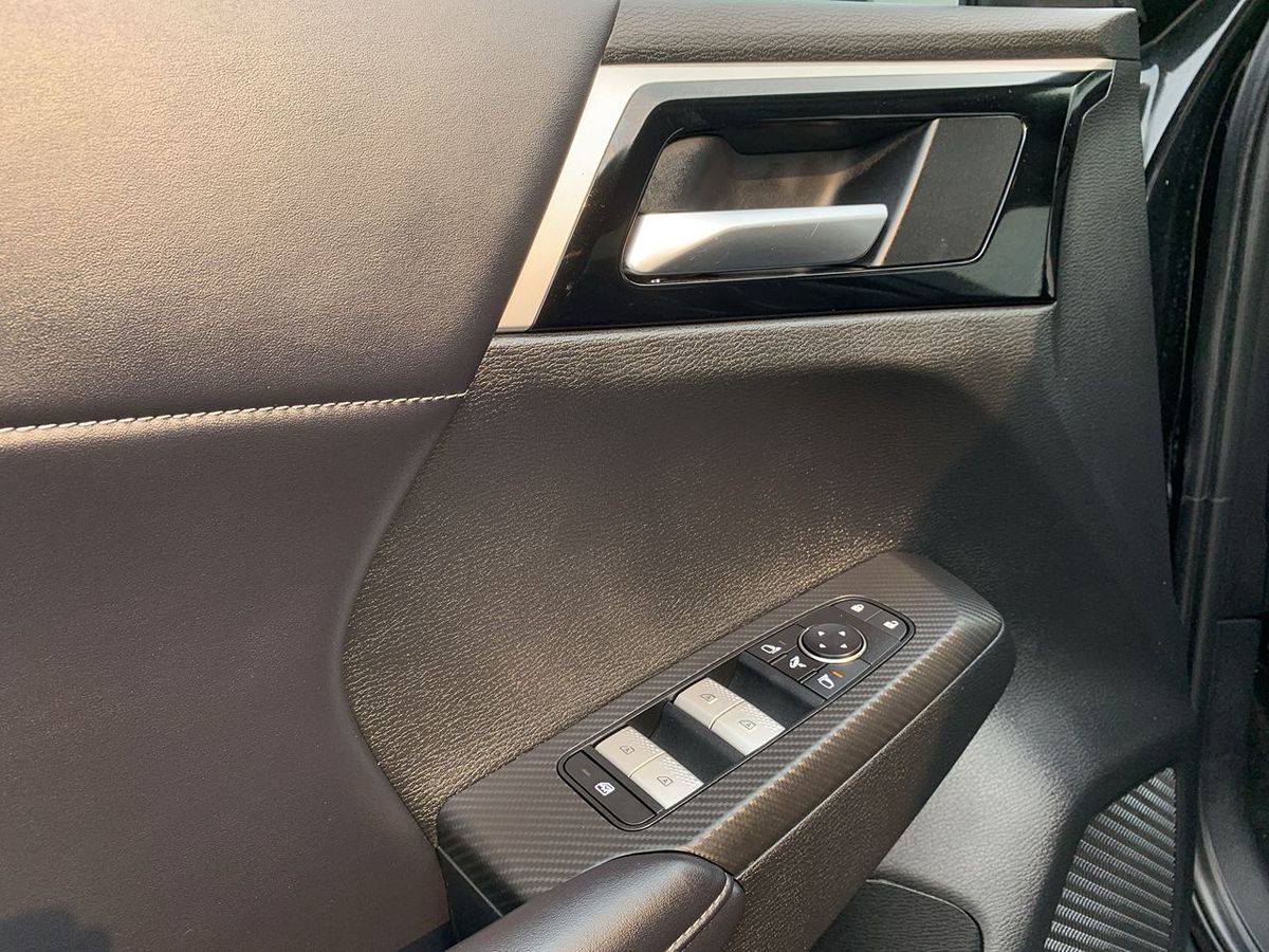 2023 Mitsubishi Outlander PHEV SE photo 17