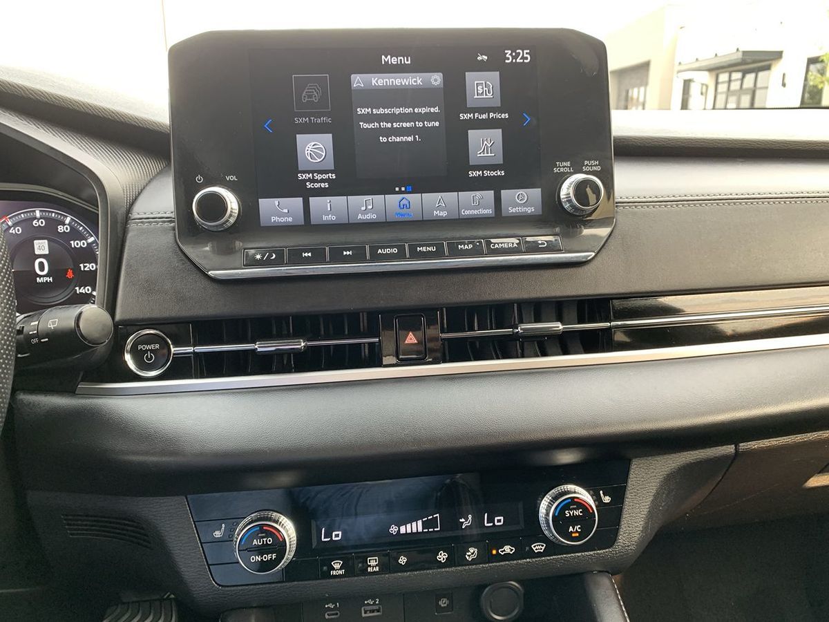 2023 Mitsubishi Outlander PHEV SE photo 23