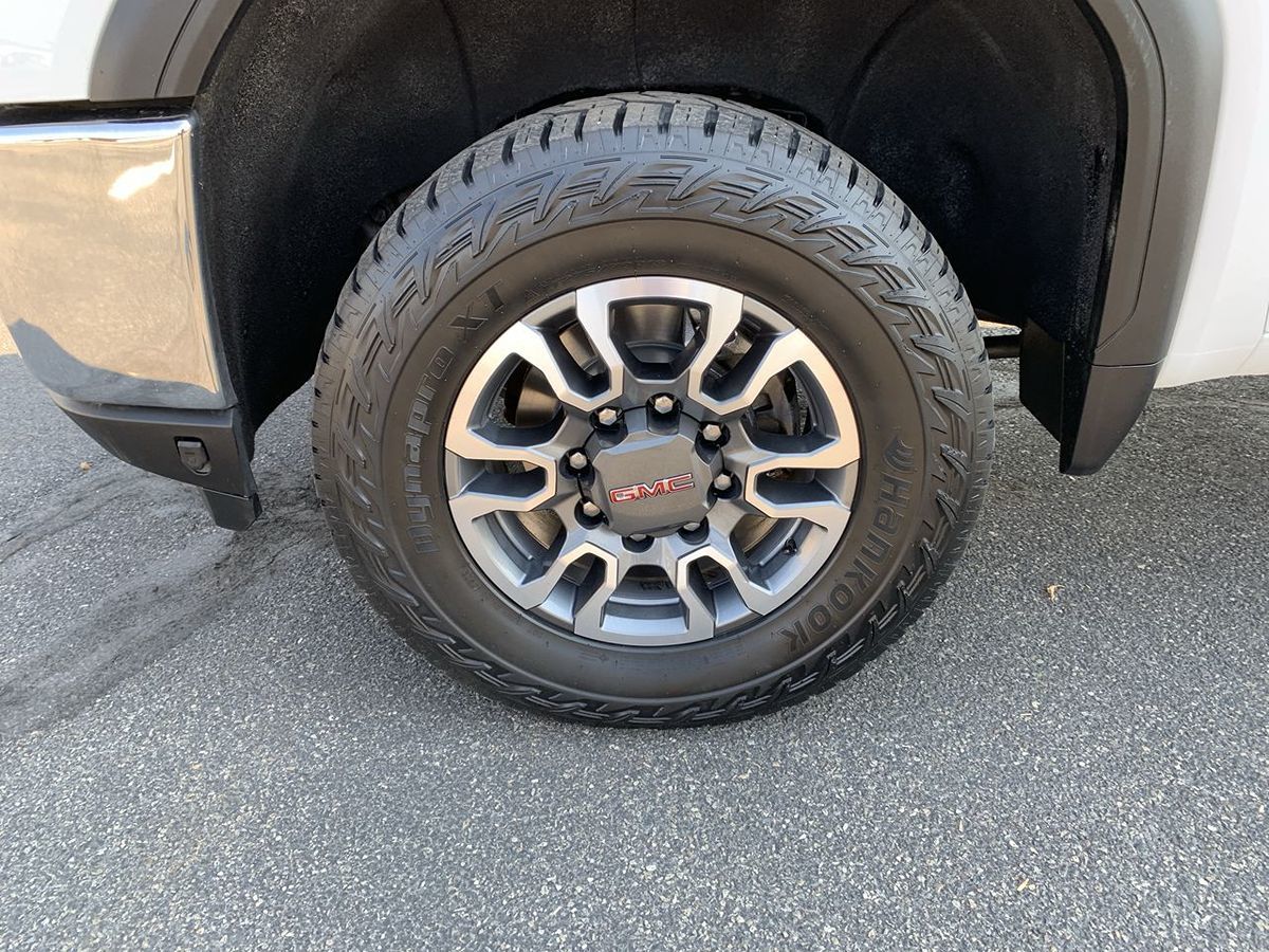 2022 Gmc Sierra HD SLT photo 12