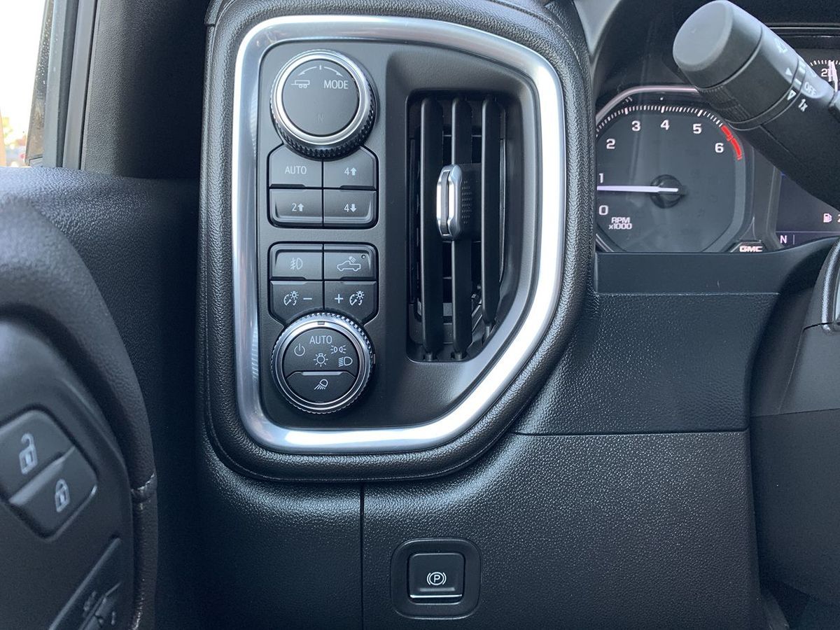 2022 Gmc Sierra HD SLT photo 26