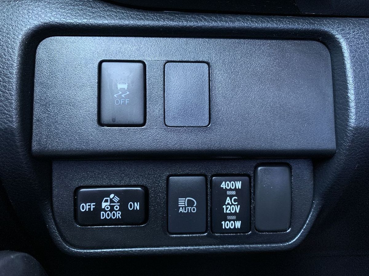 2021 Toyota Tacoma TRD Sport photo 17