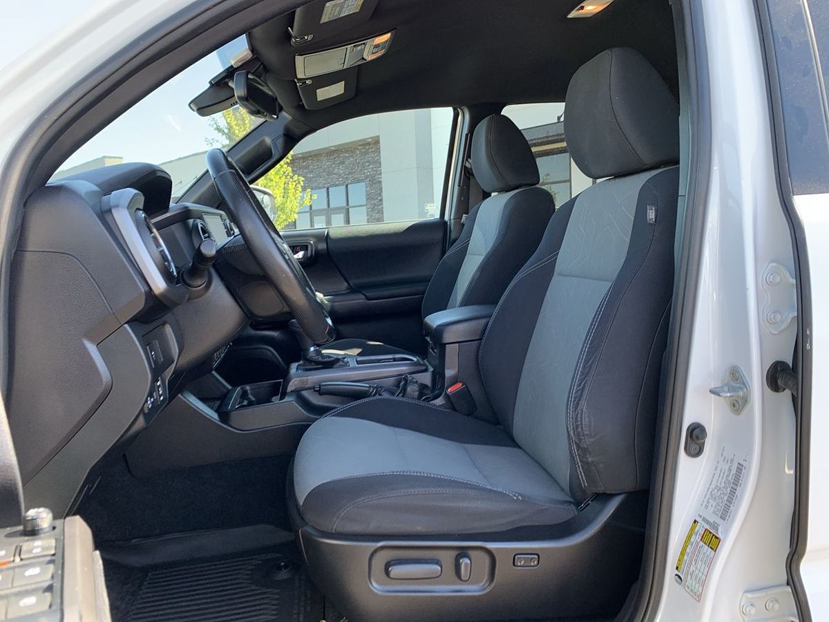 2021 Toyota Tacoma TRD Sport photo 27