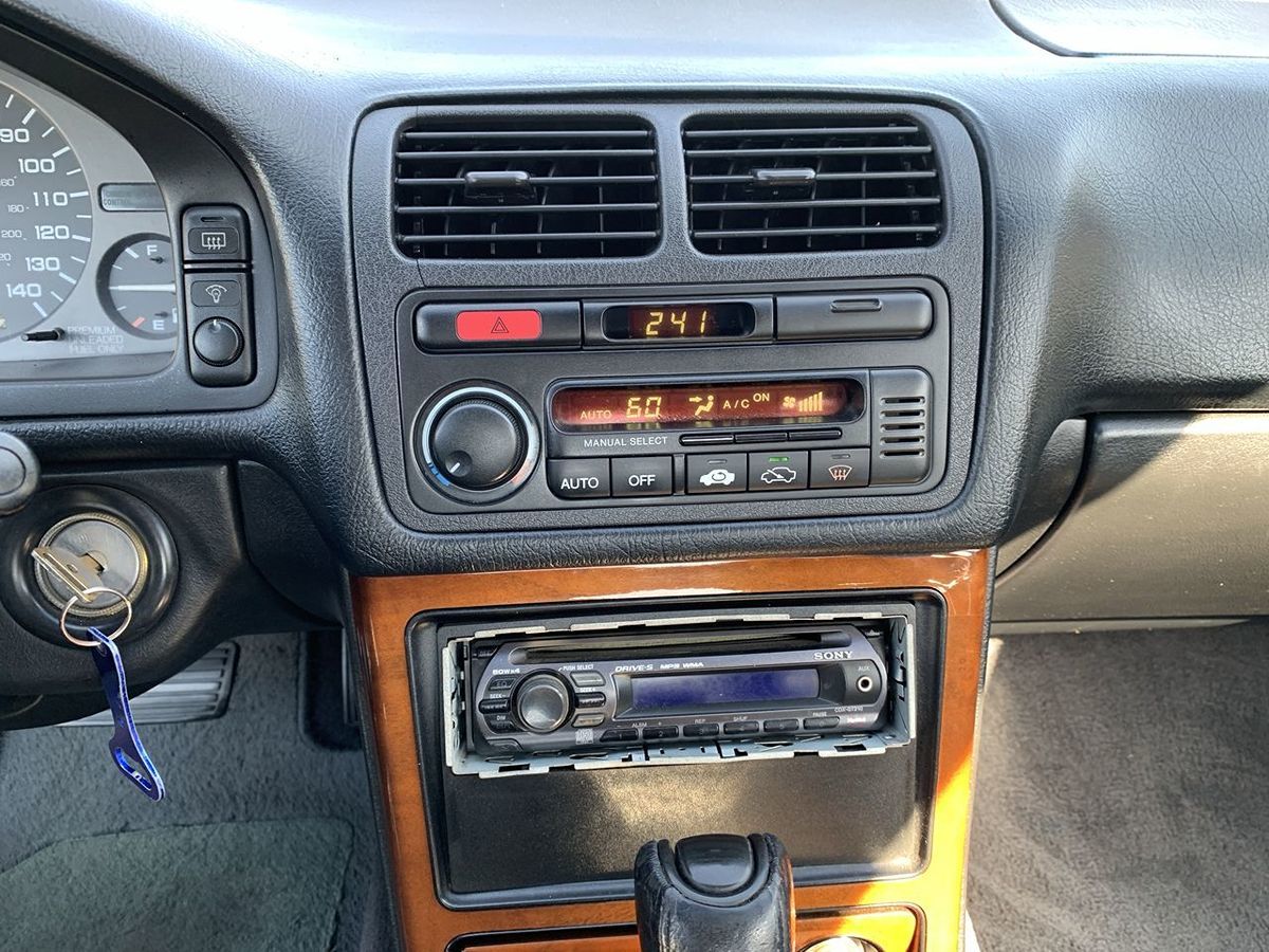 1992 Acura Legend photo 22