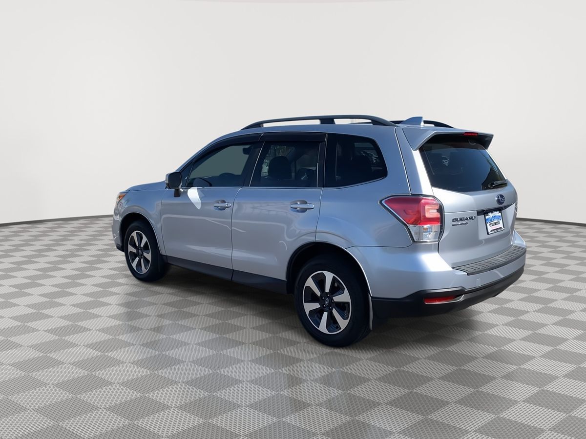2018 Subaru Forester Limited photo 5