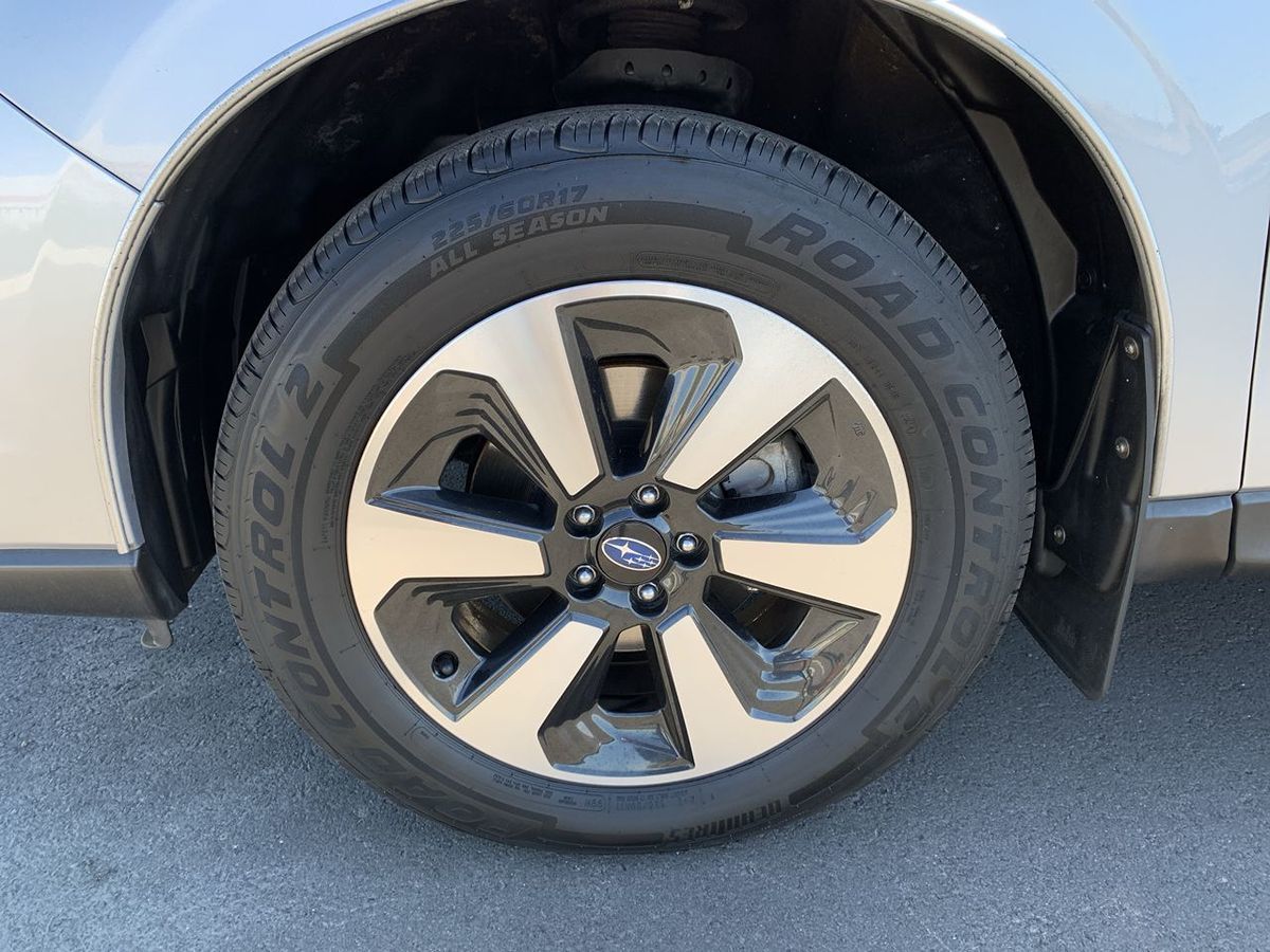2018 Subaru Forester Limited photo 11