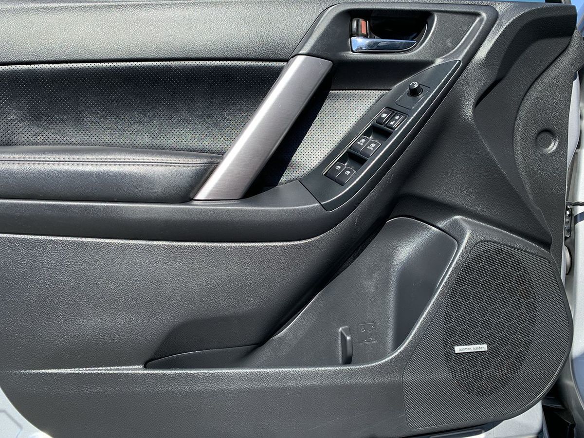 2018 Subaru Forester Limited photo 15