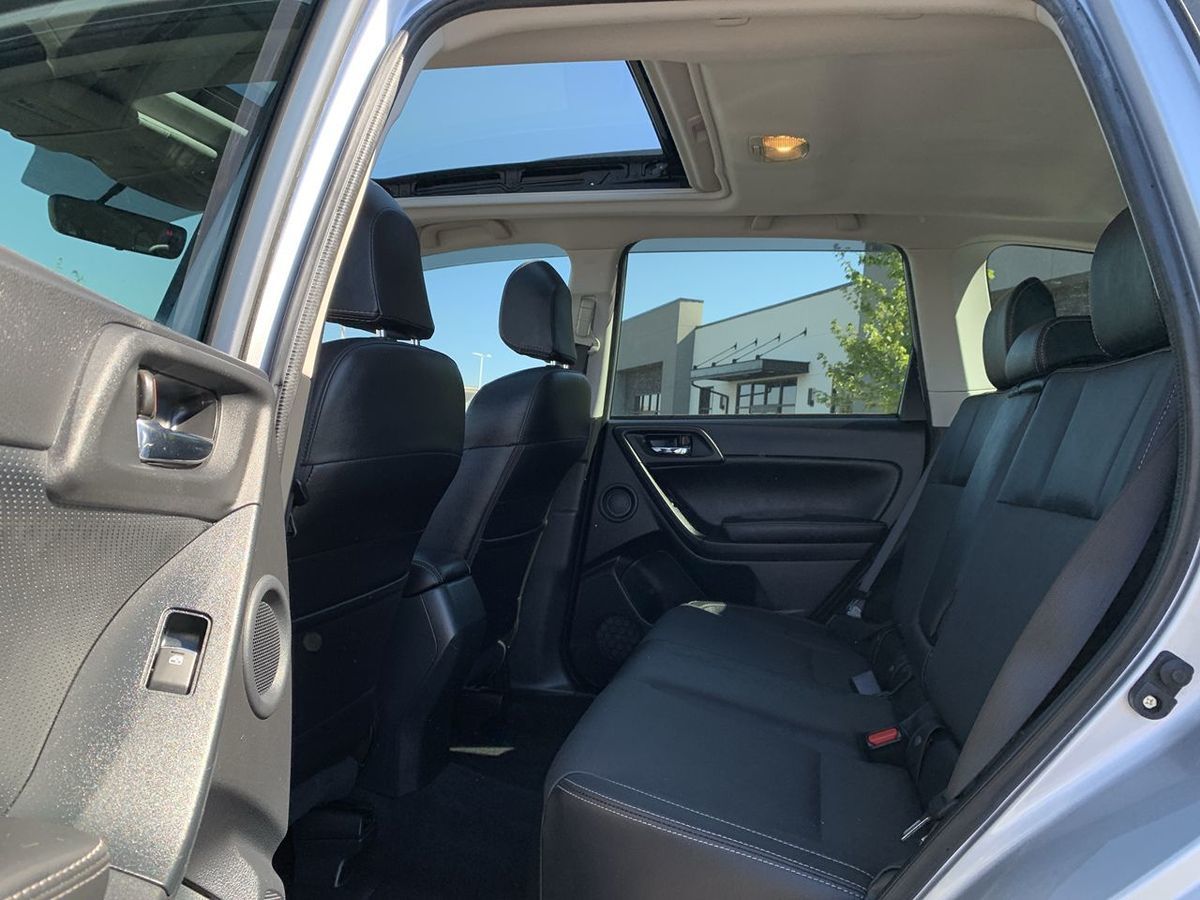 2018 Subaru Forester Limited photo 29