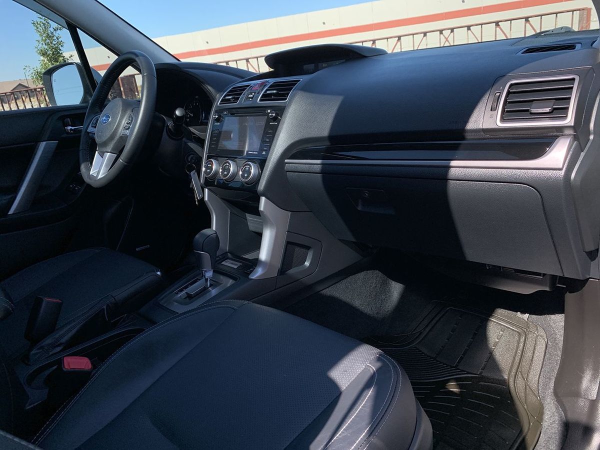 2018 Subaru Forester Limited photo 32