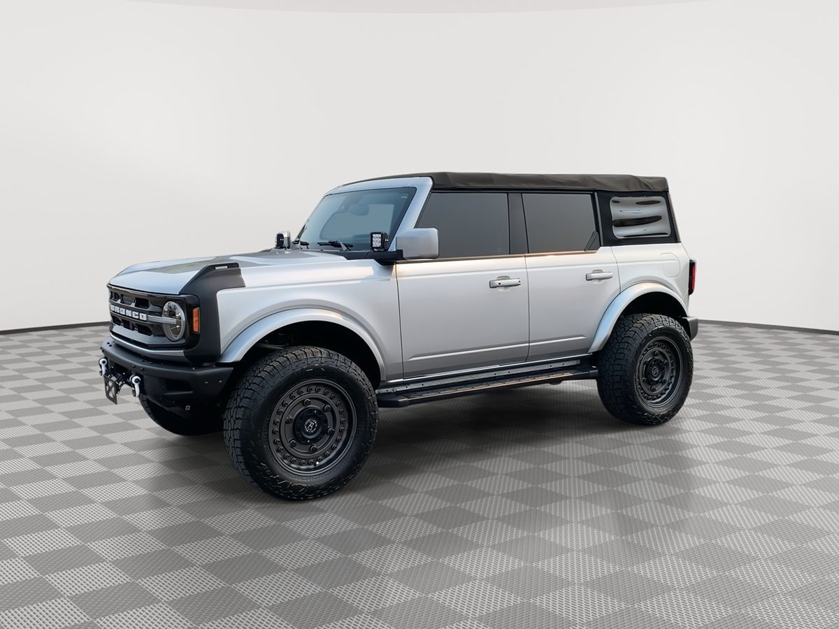 2021 Ford Bronco Outer Banks photo 4