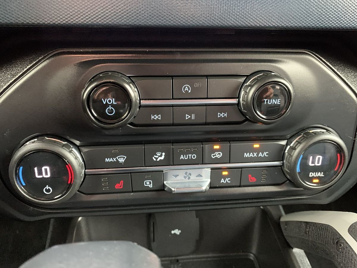 2021 Ford Bronco Outer Banks photo 28