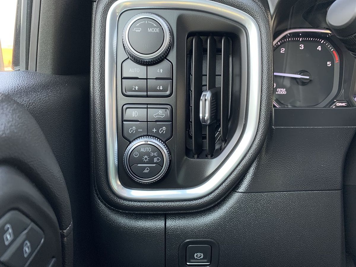 2020 Gmc Sierra SLT photo 17