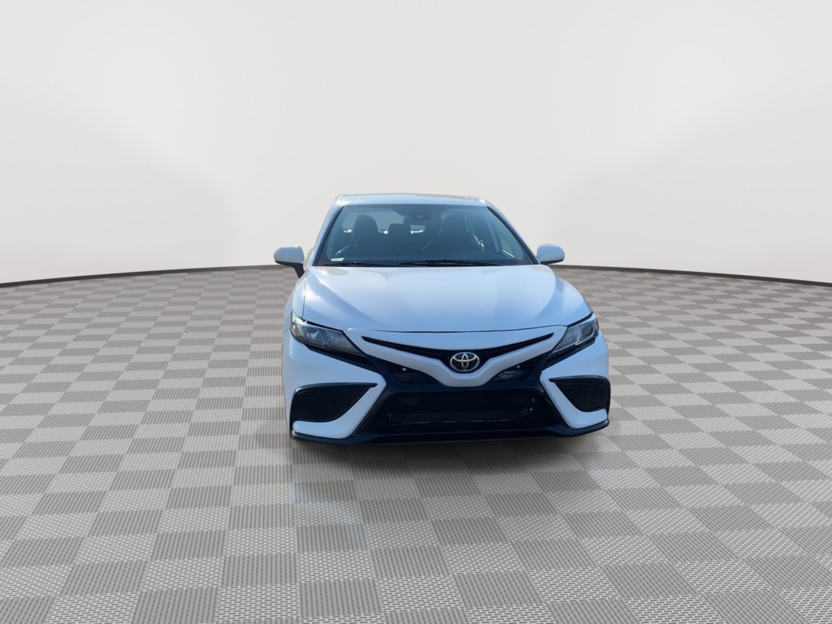 2021 Toyota Camry SE photo 3