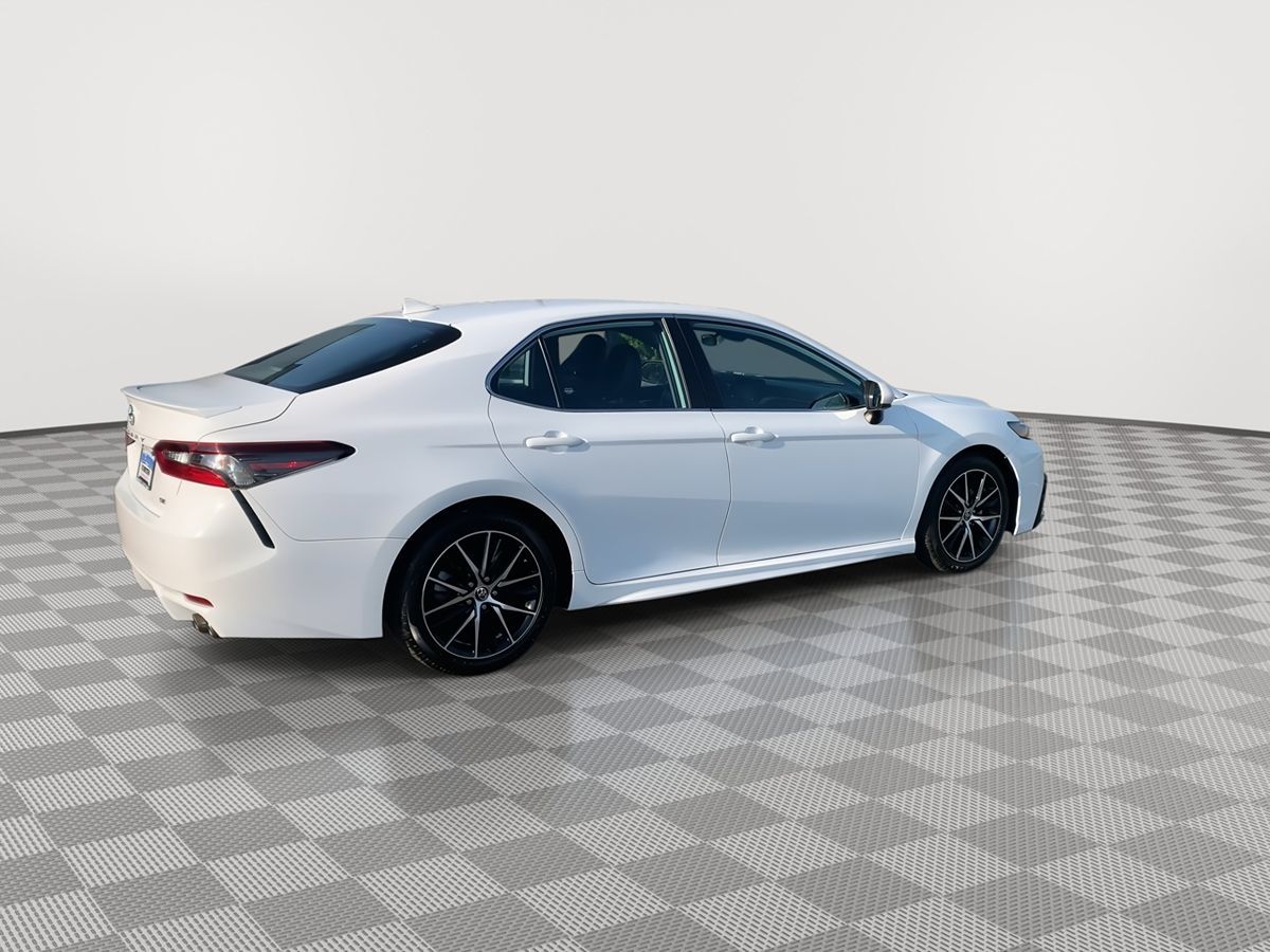 2021 Toyota Camry SE photo 8