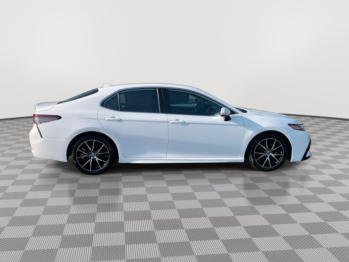 2021 Toyota Camry SE photo 9