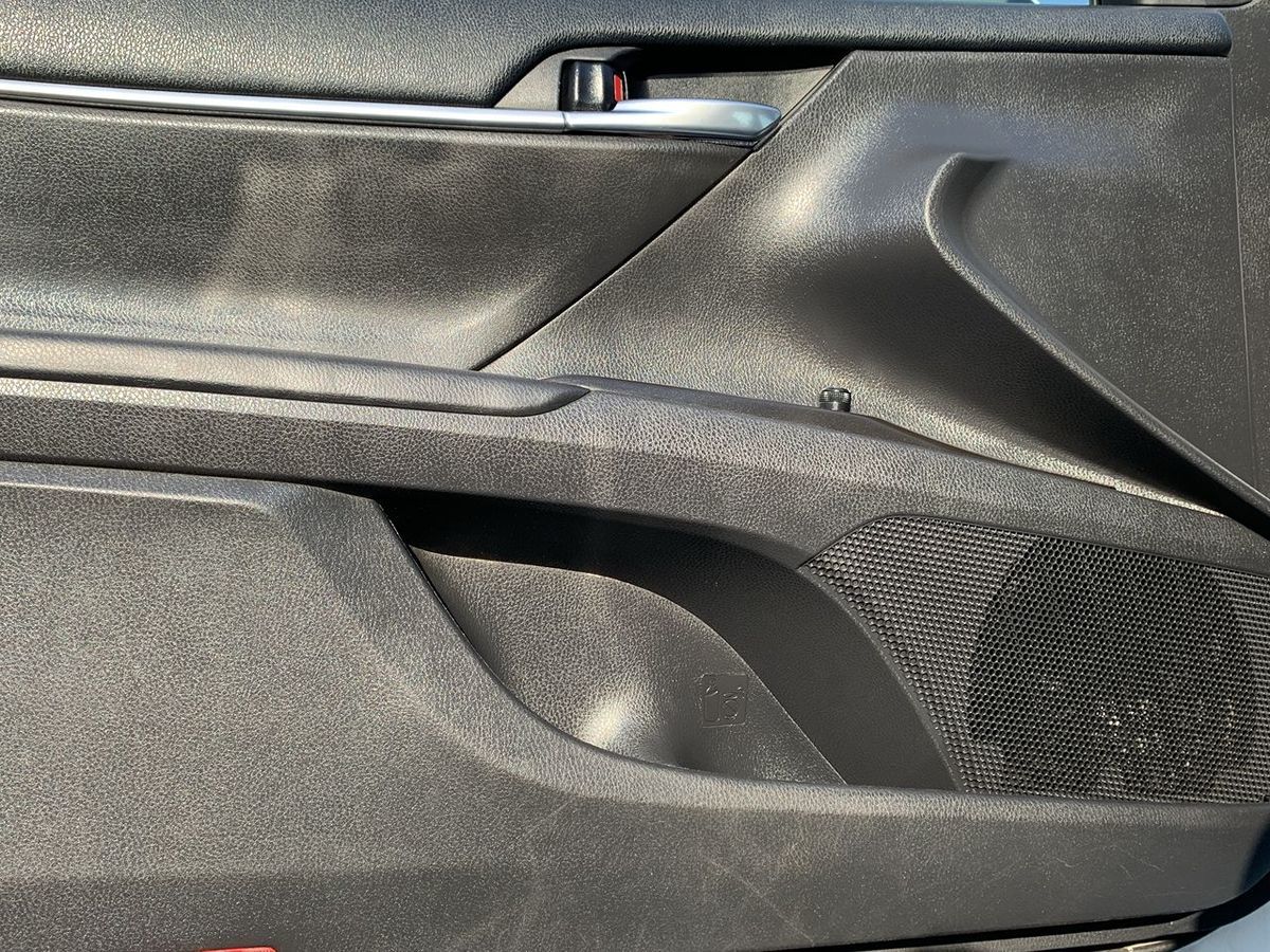 2021 Toyota Camry SE photo 13