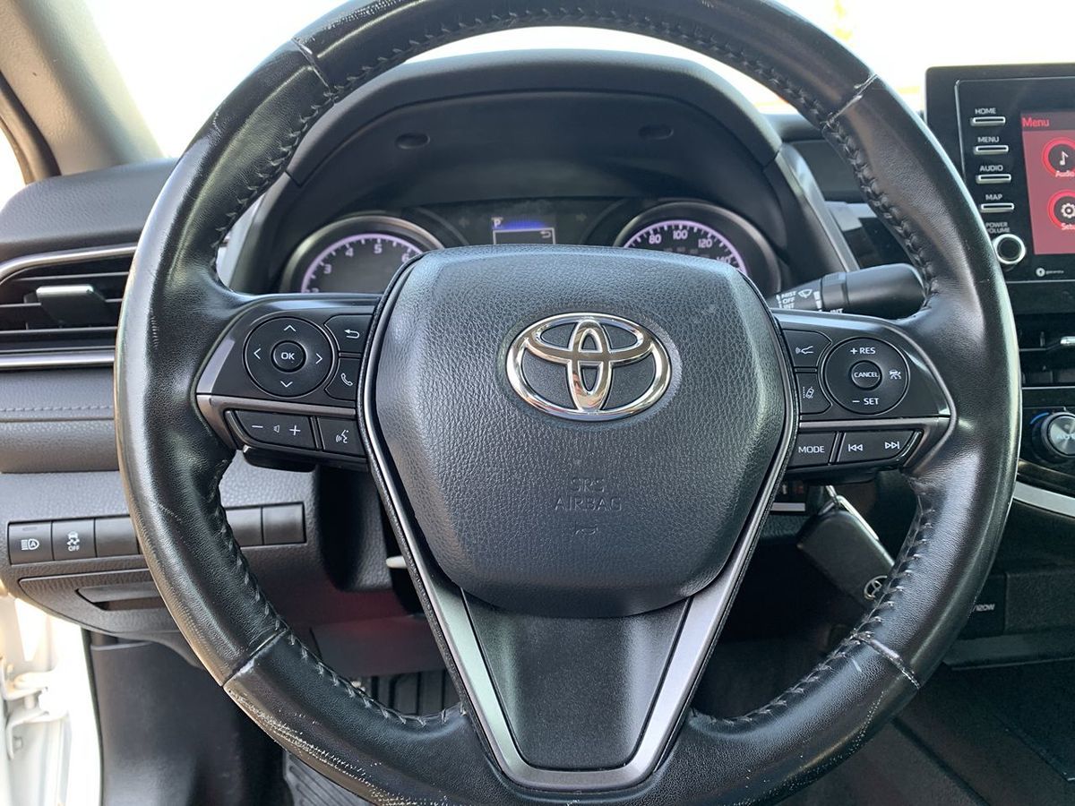 2021 Toyota Camry SE photo 16
