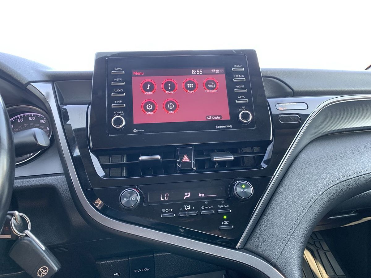 2021 Toyota Camry SE photo 20