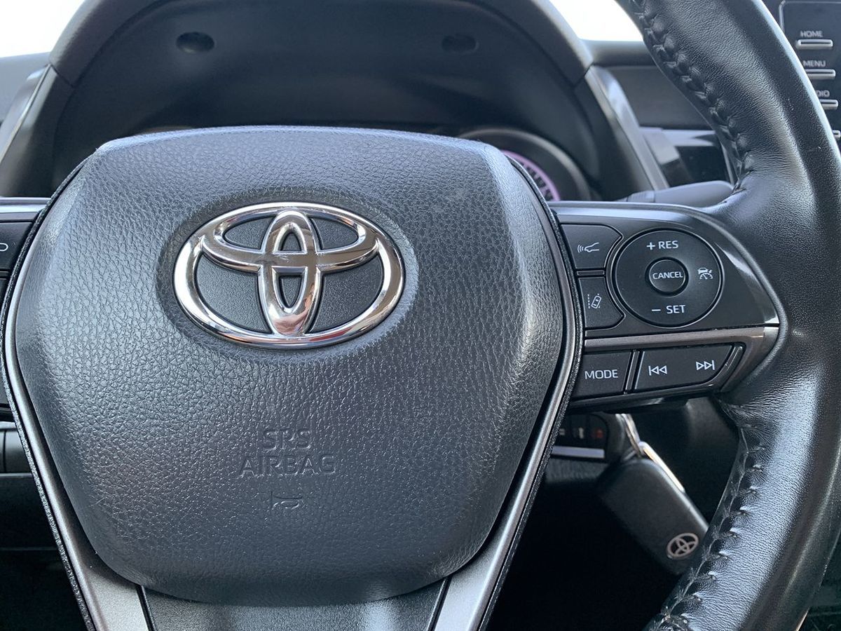2021 Toyota Camry SE photo 19