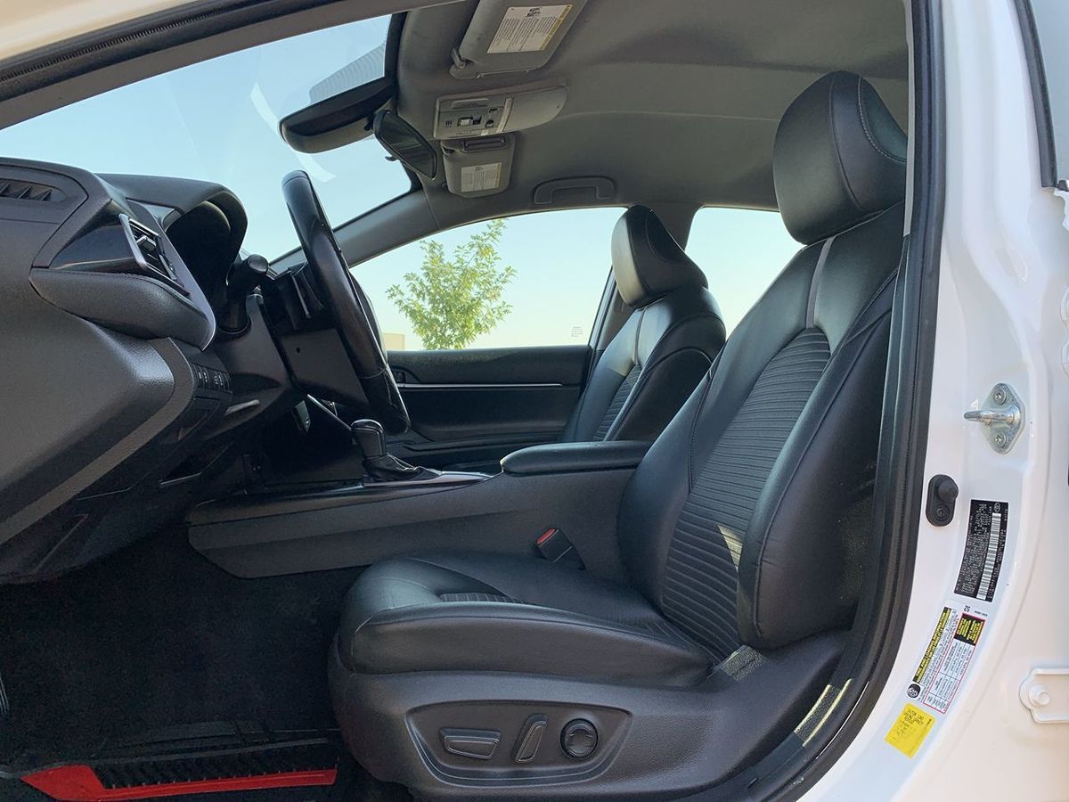2021 Toyota Camry SE photo 25