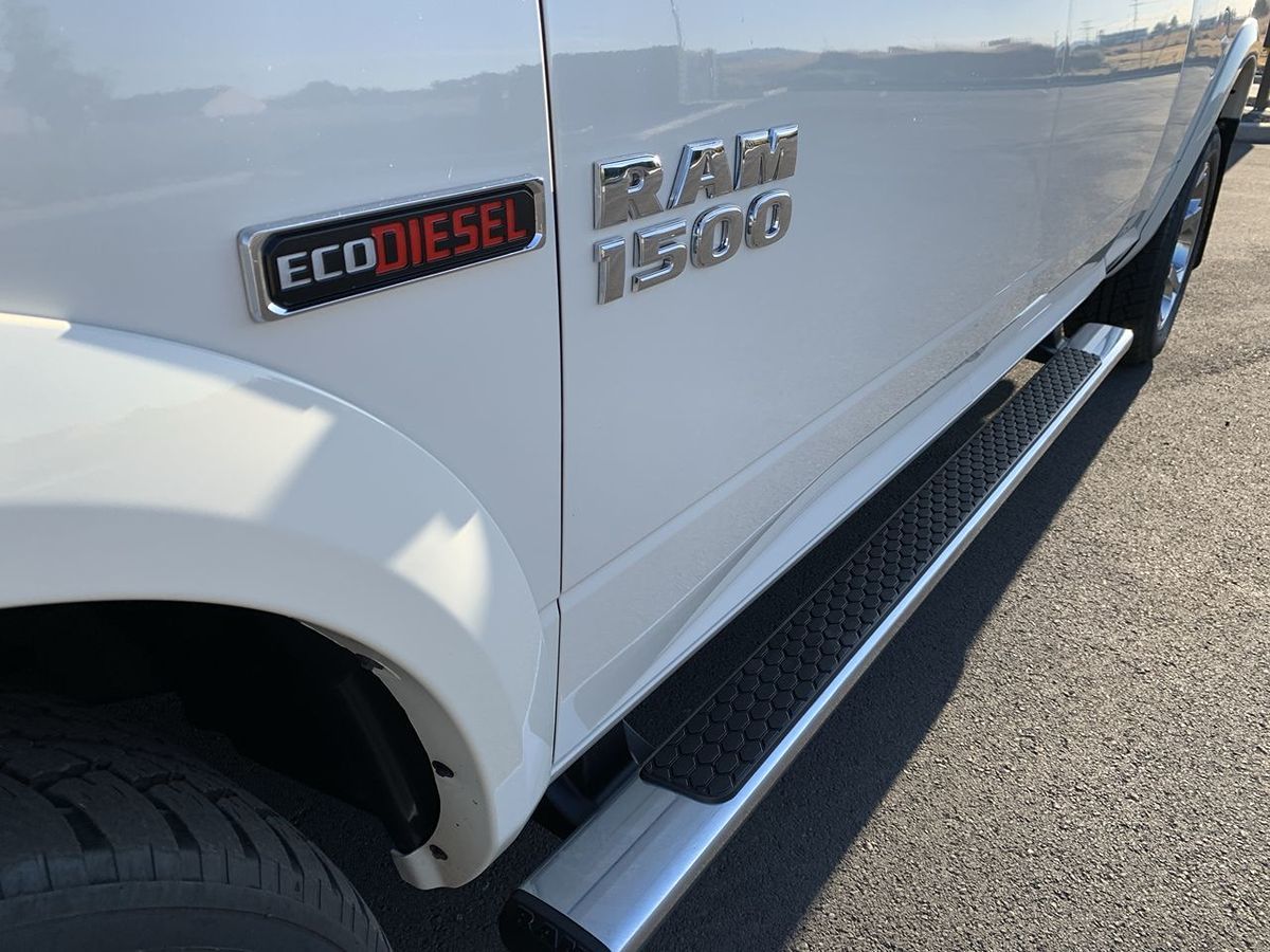 2016 Ram 1500 Laramie photo 10