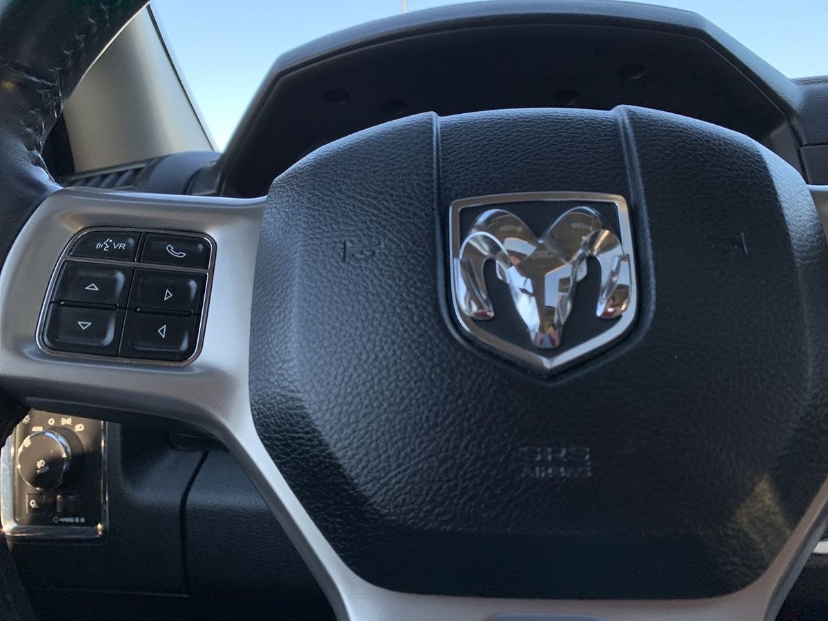 2016 Ram 1500 Laramie photo 16