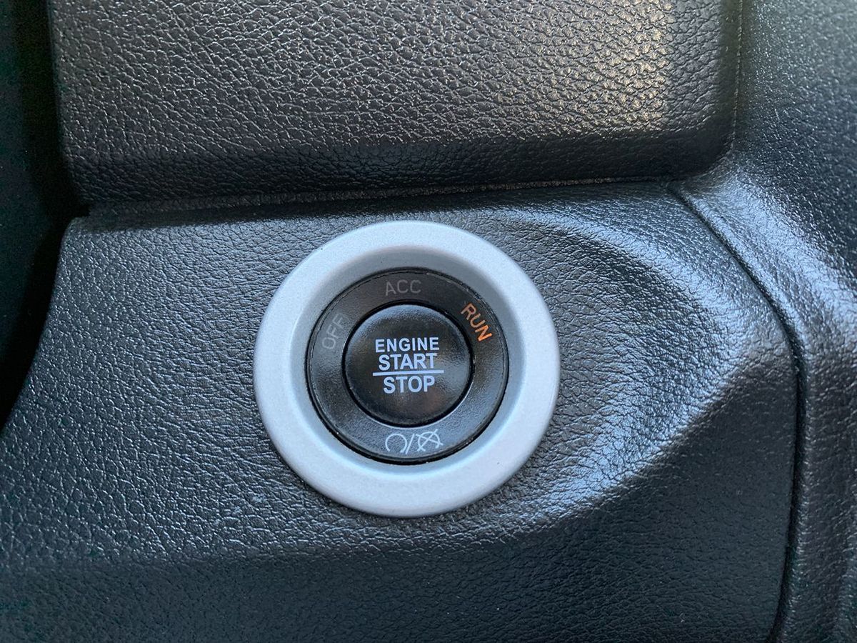 2016 Ram 1500 Laramie photo 19
