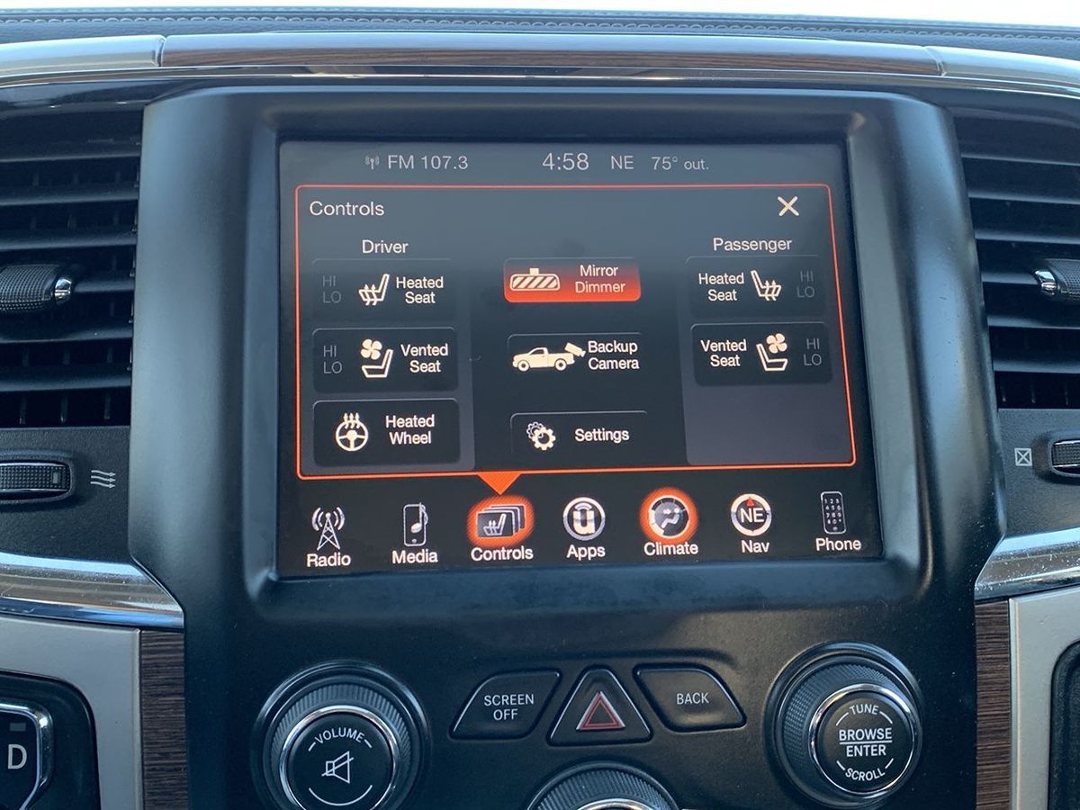 2016 Ram 1500 Laramie photo 25