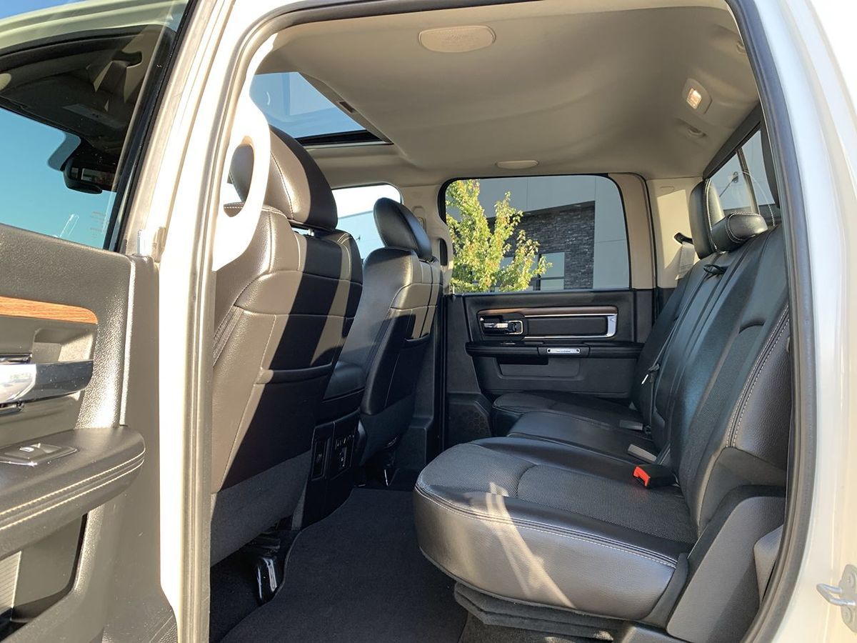 2016 Ram 1500 Laramie photo 28