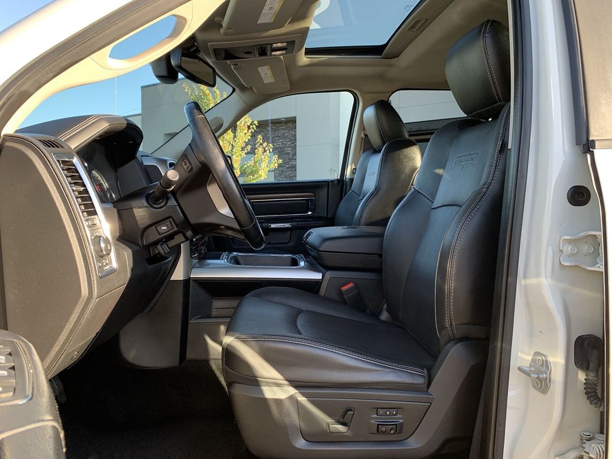 2016 Ram 1500 Laramie photo 29